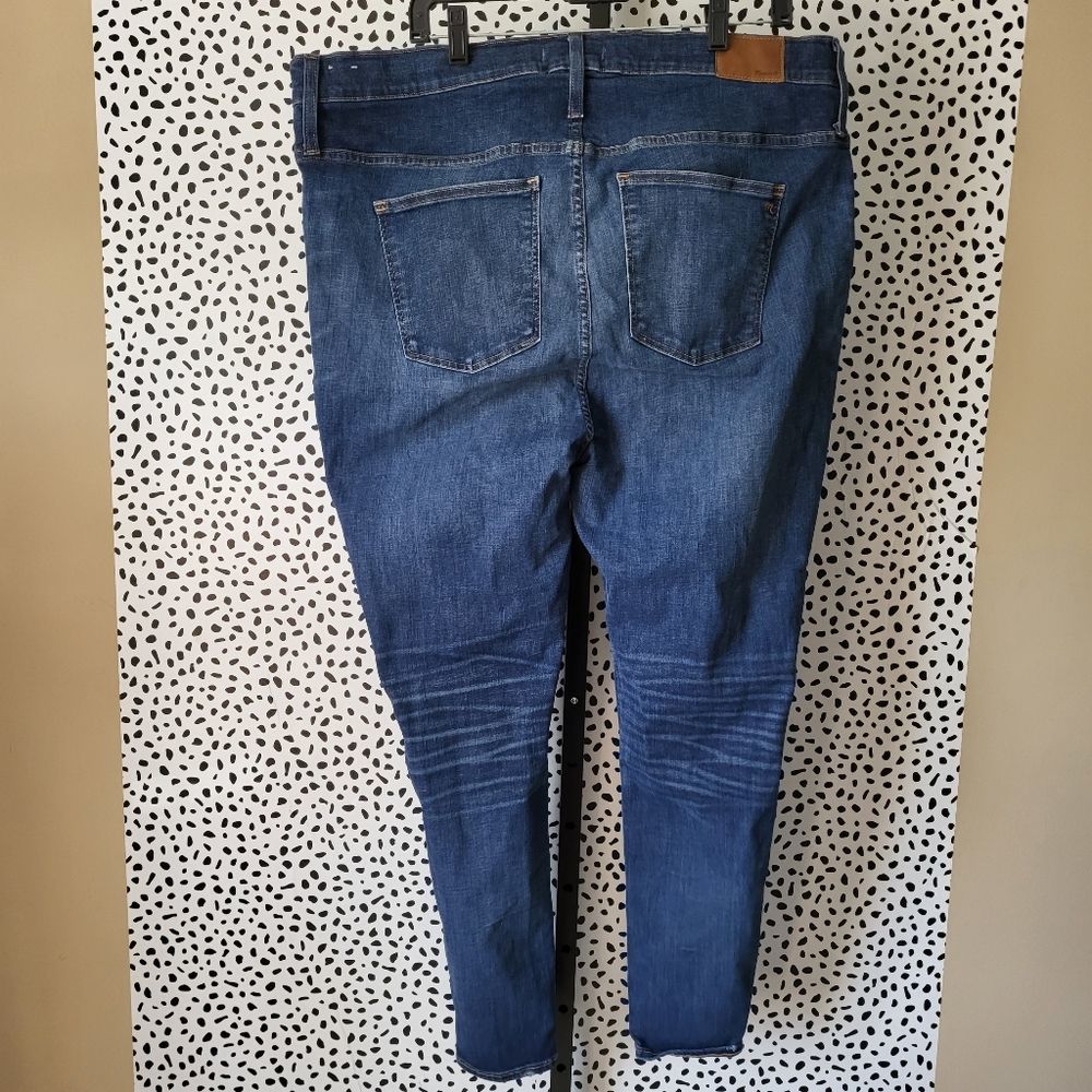 Sold - Picture 4 of 8